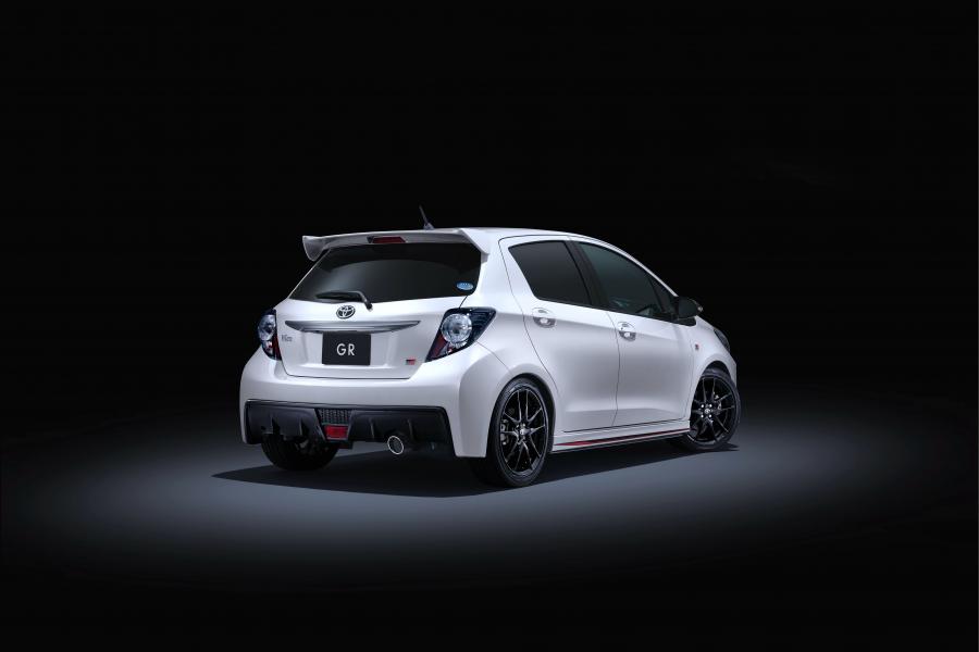  Toyota Vitz GR (P130) 2017 года  (фото 2 из 5)